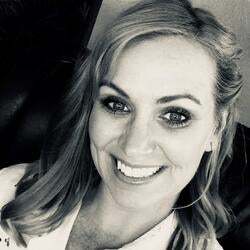 Sarah Vanta Headshot